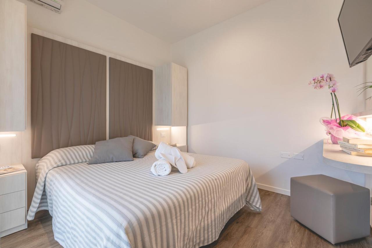Hotel Loretta & Dependance Cervia Exteriör bild