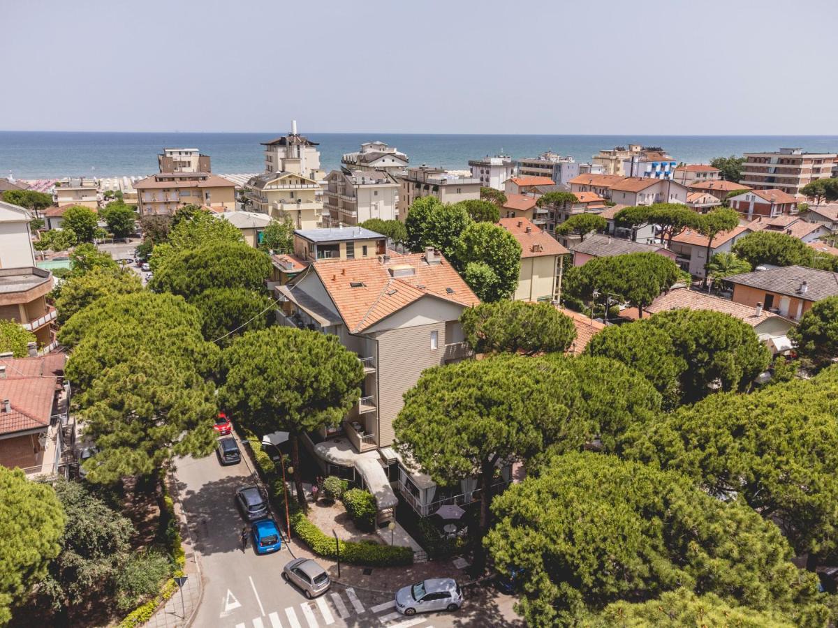 Hotel Loretta & Dependance Cervia Exteriör bild