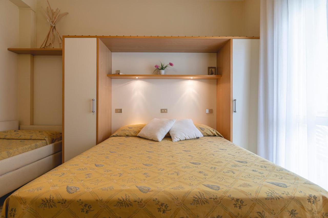 Hotel Loretta & Dependance Cervia Exteriör bild